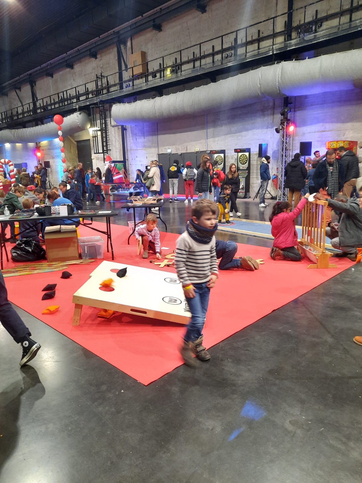 Compétition de jeux géants Cher