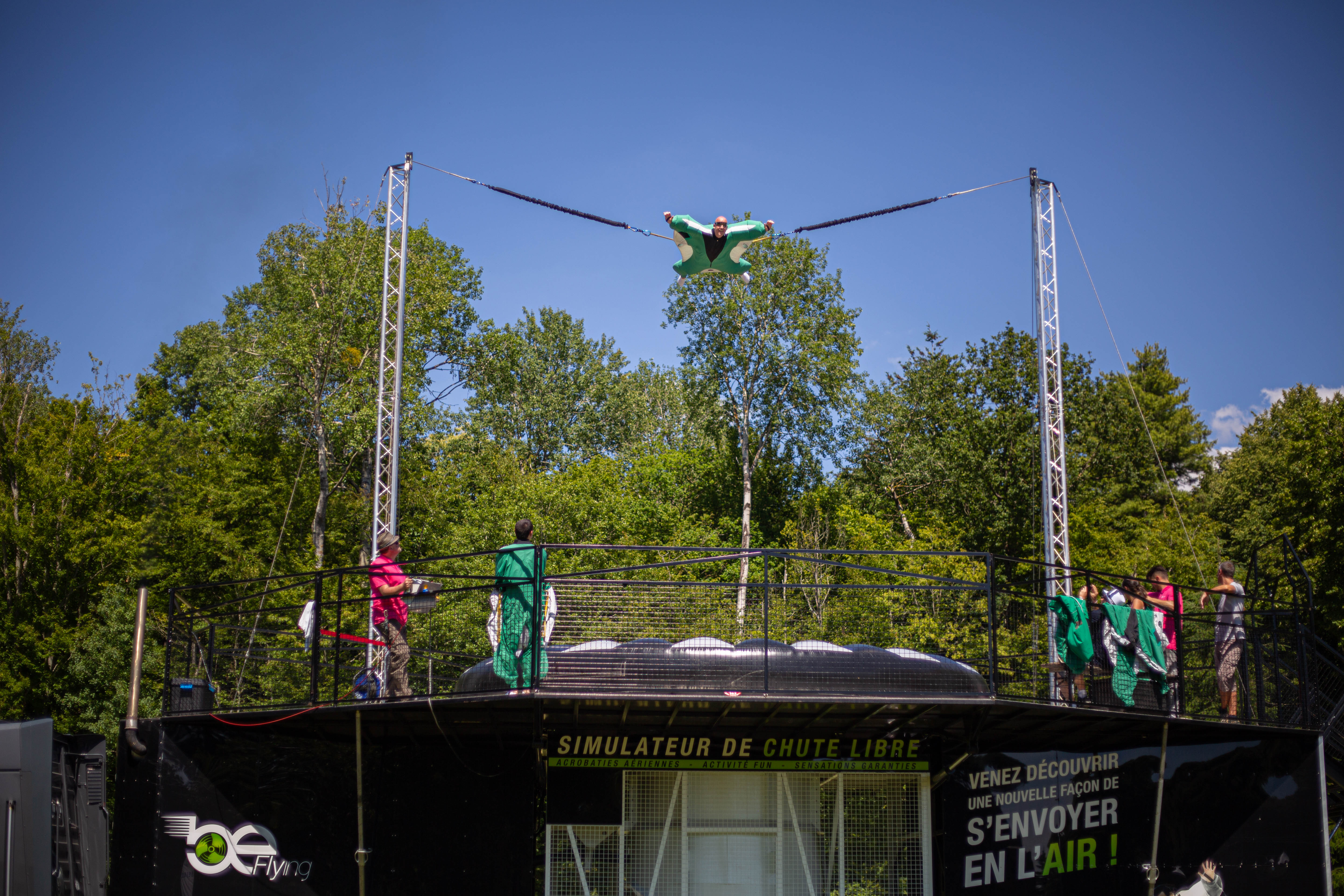 Simulateur de chute libre à Liège pour fédérer vos équipes sans improvisation