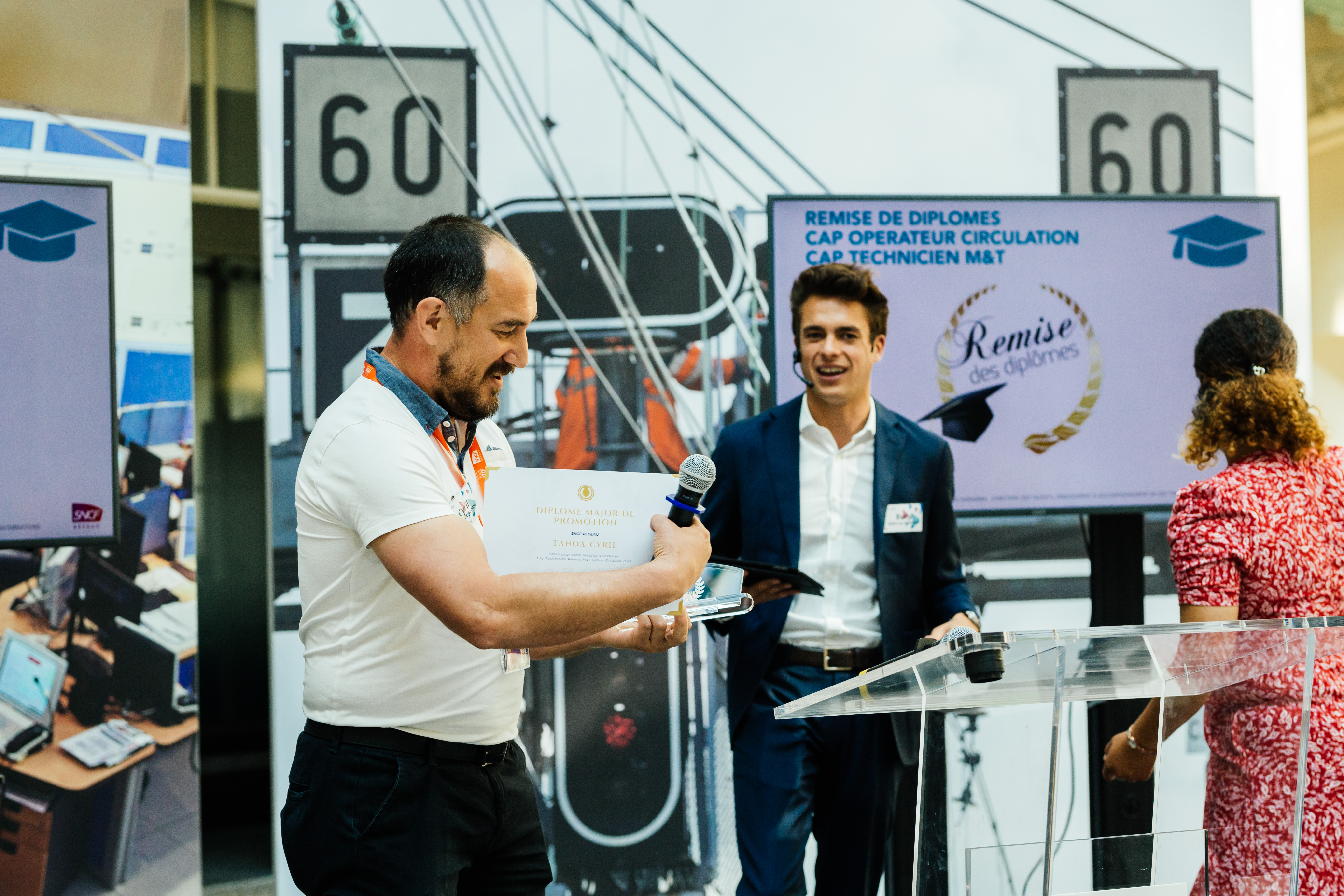 Trouver hôtesses événementielles Marseille (13)