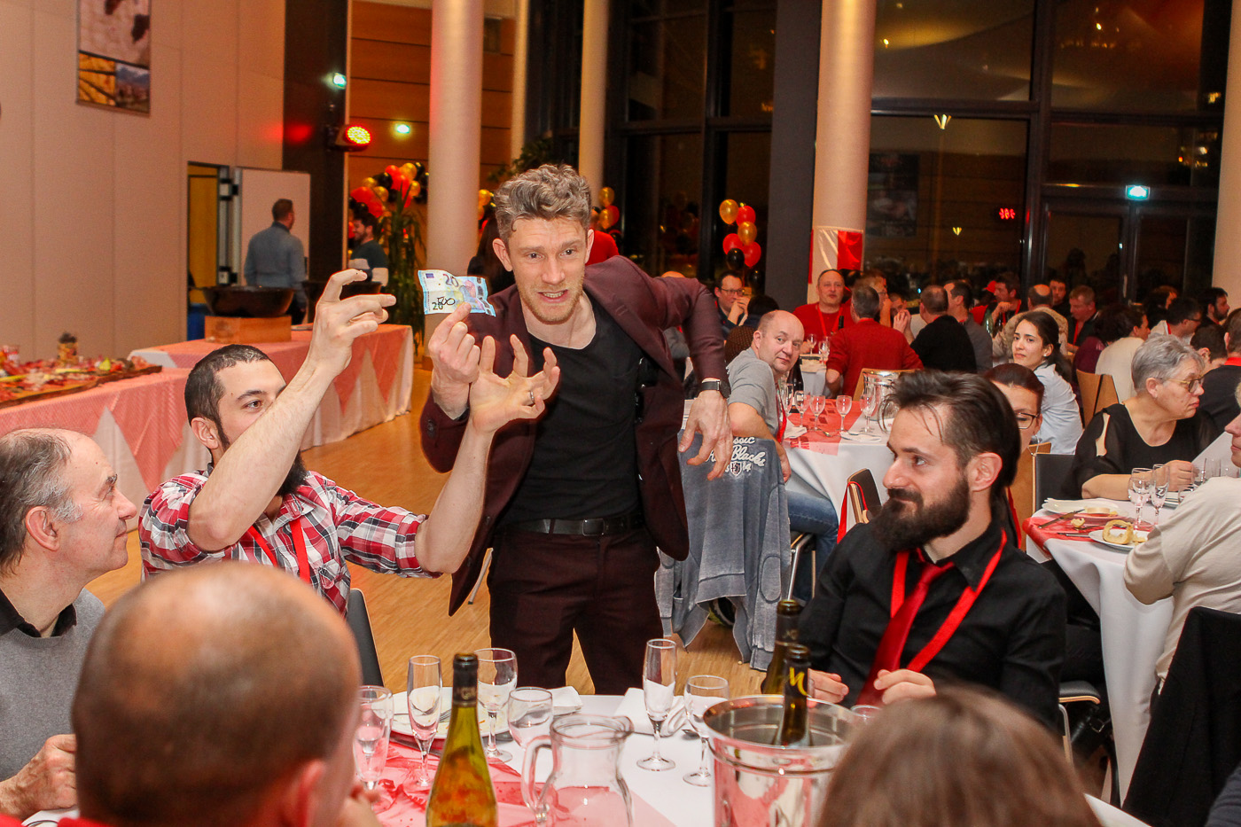 Magicien https://innov-events.be/agence-evenementielle-liege/