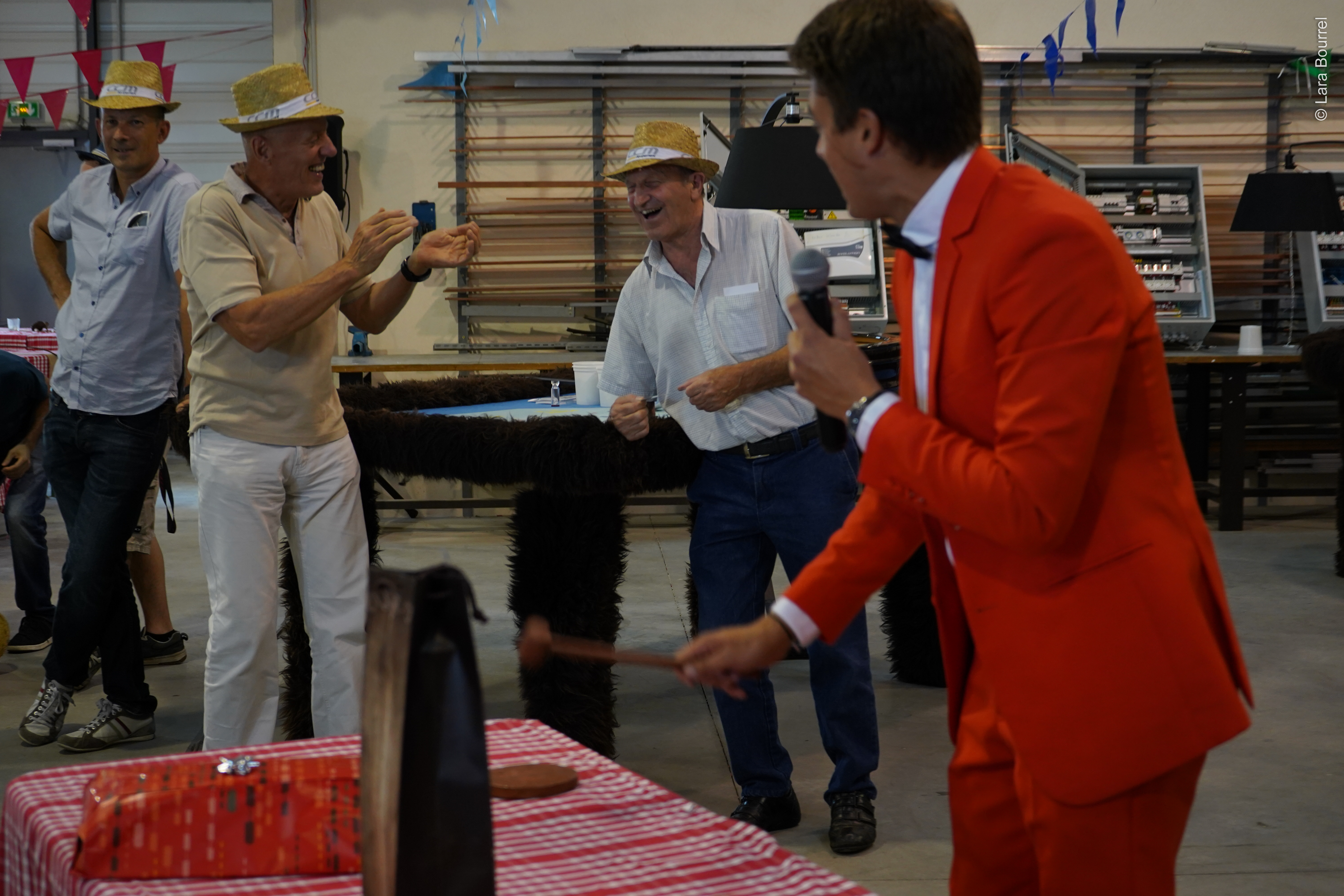 Organiser Animateur événementiel à Liège : une prise de parole qui tient votre timing et votre image