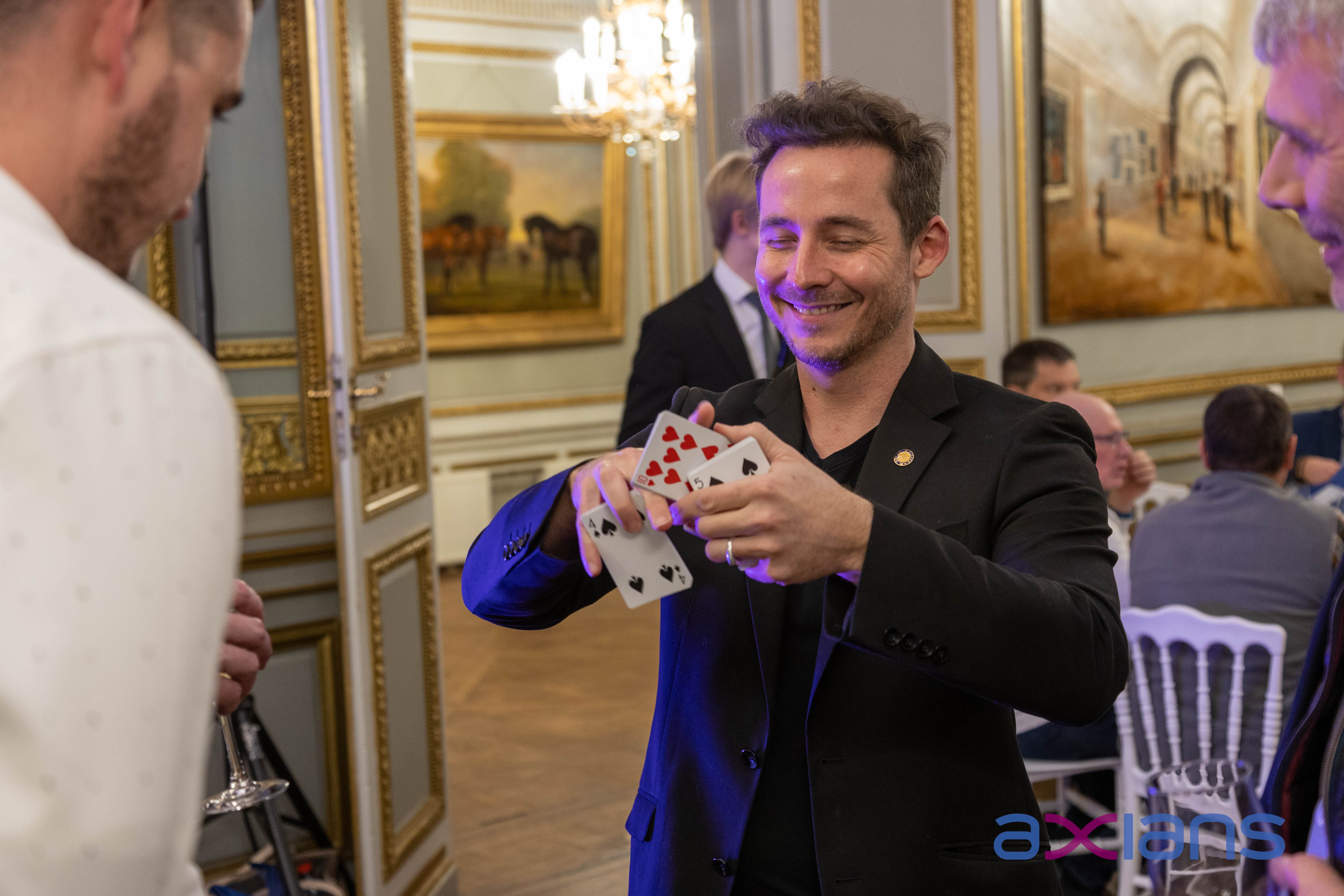 Magicien à Liège : une animation qui renforce l’adhésion et le réseau interne