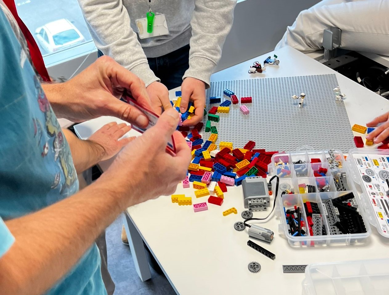 Organiser Challenge LEGO à Liège : renforcer la collaboration avec une animation cadrée