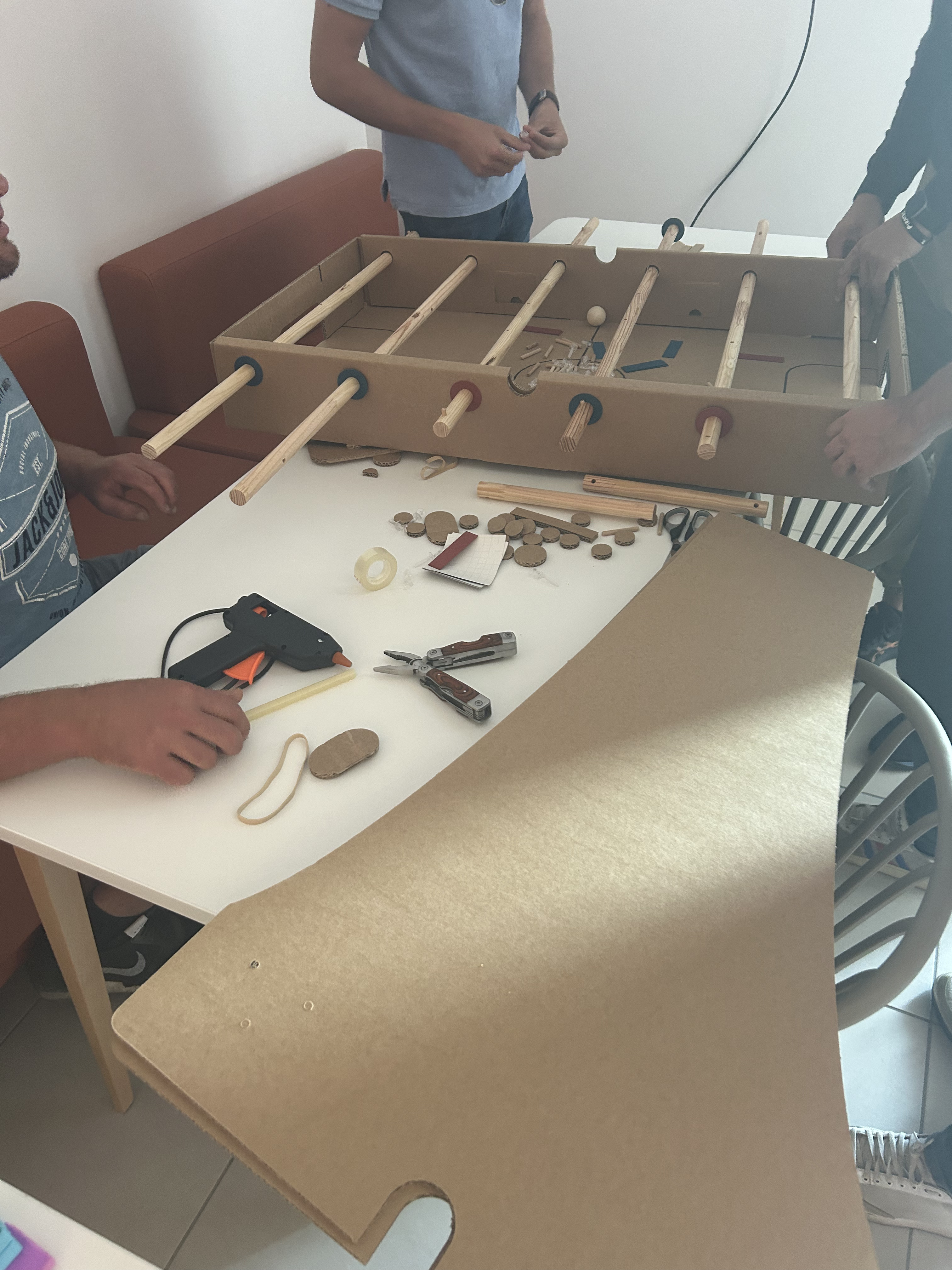 Création de baby-foot à Liège pour fédérer vos équipes sans immobiliser votre journée